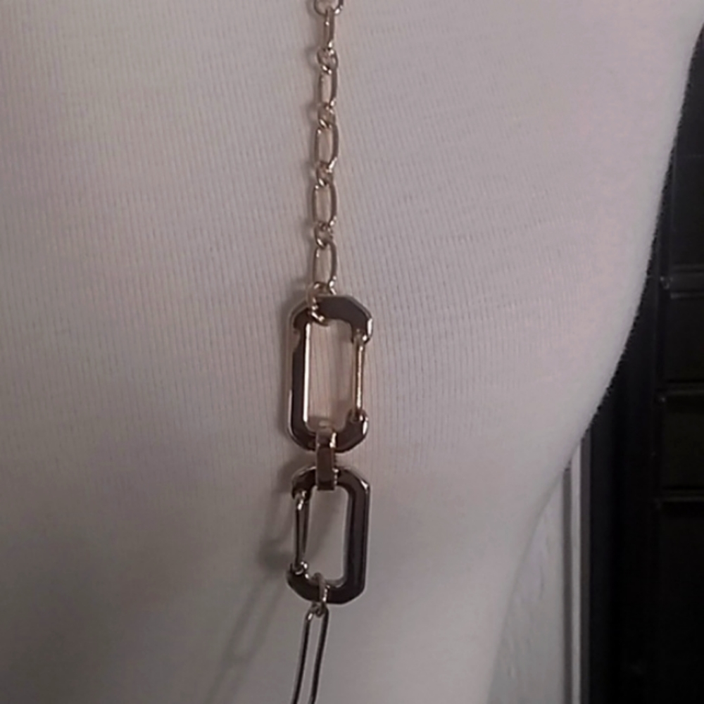 Chain Necklaces - Picture 3 of 4